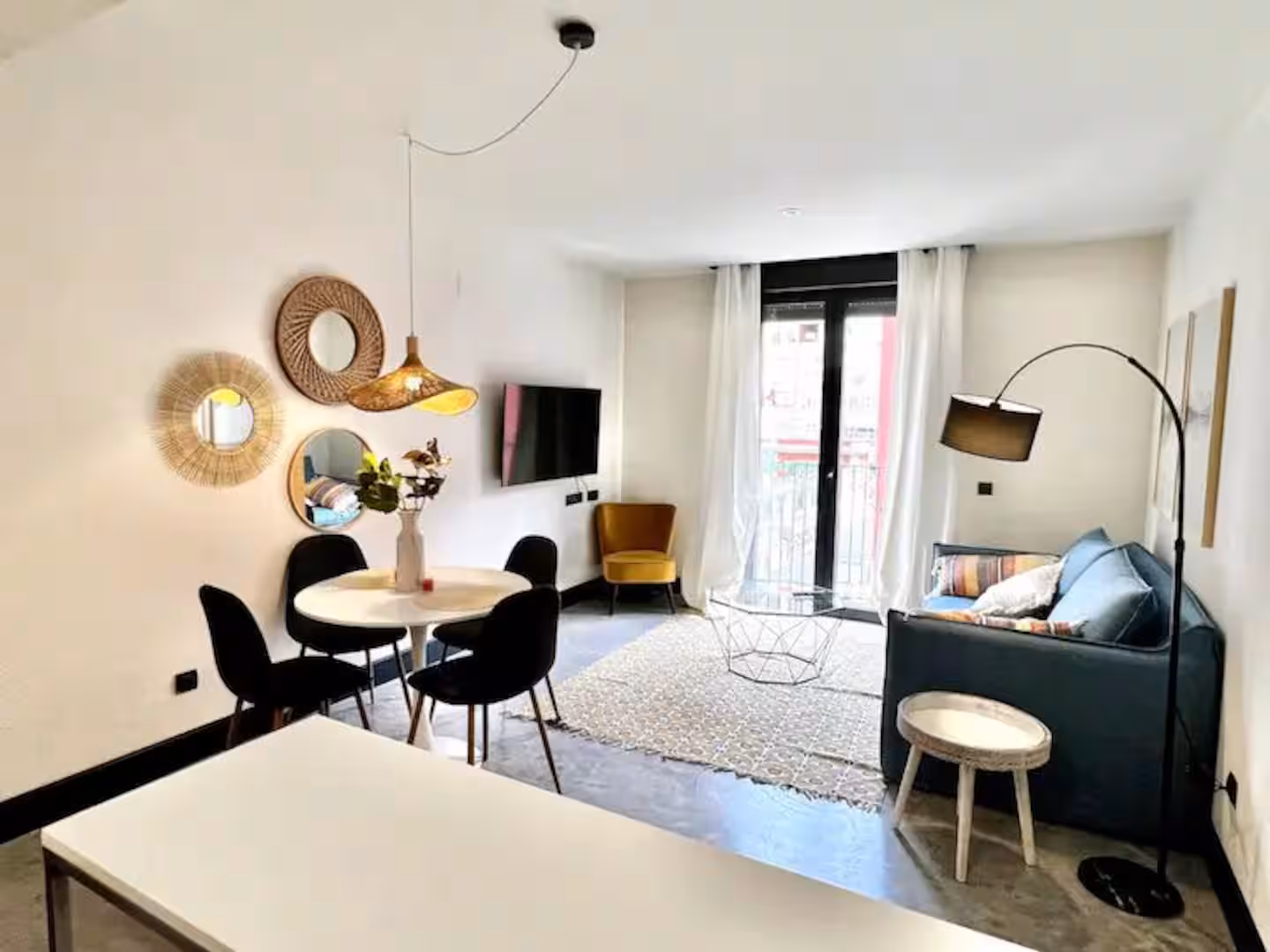 Salón y comedor del apartamento corporativo